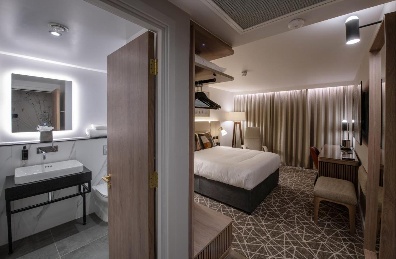 The Landing Hotel Westerham Bagian luar foto